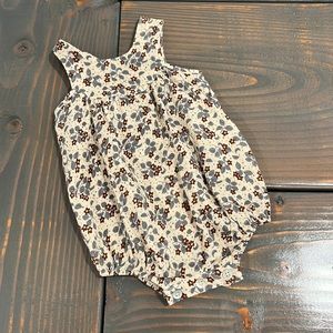 Girls rylee and Cru bubble.